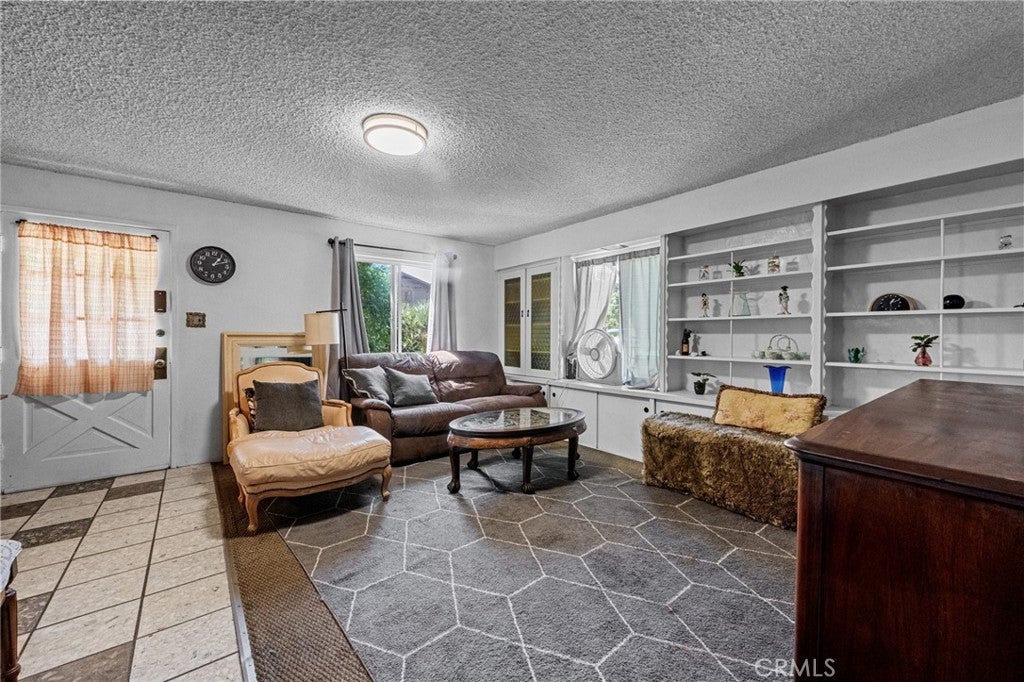 162 Cecil 162 Cecil