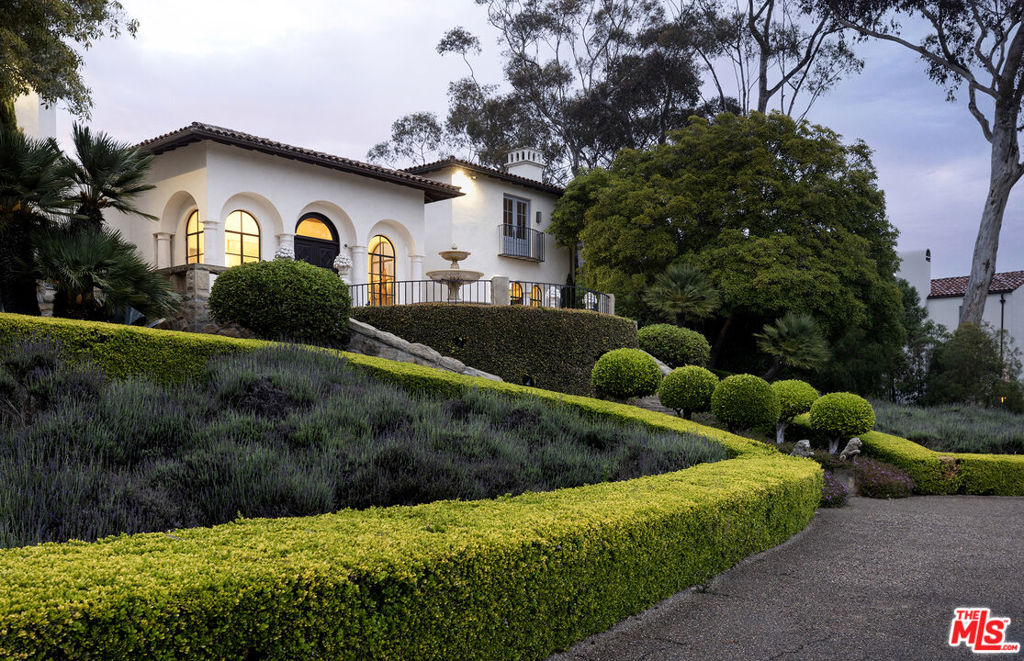 1084 Golf Road
