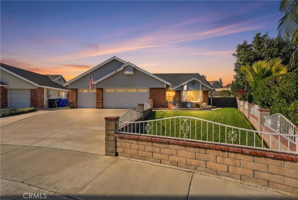 1103 E Deerfield Street