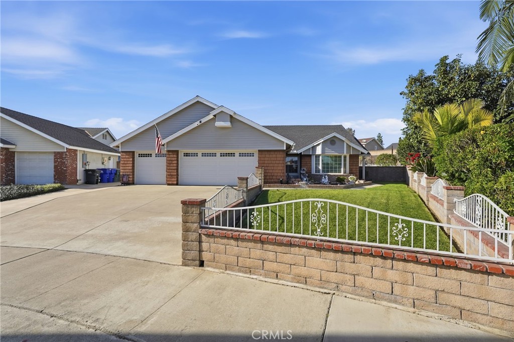 1103 E Deerfield Street