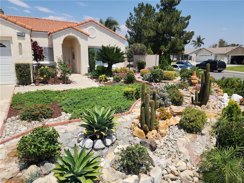 2806 W La Morada Drive
