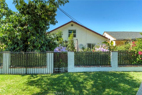 Photo of 6621 Ben AVE, North Hollywood, CA 91606 (MLS # BB26201182)