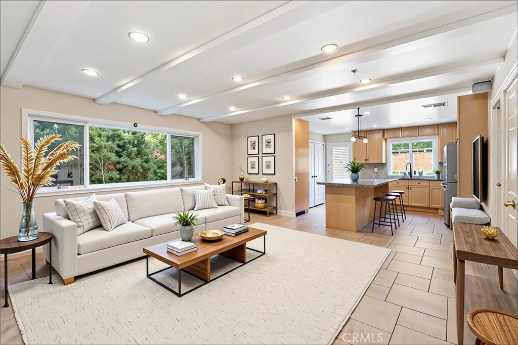 Photo of 22666 Margarita Drive, Woodland Hills, CA 91364 (MLS # SR25144489)