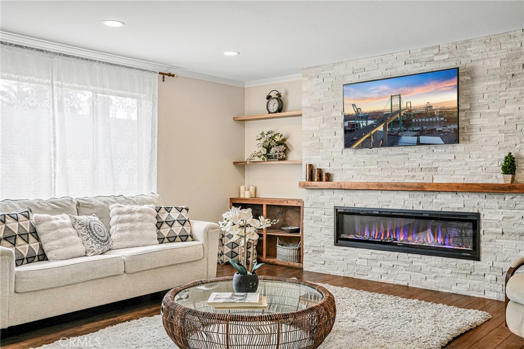 560 W 14th Street 3