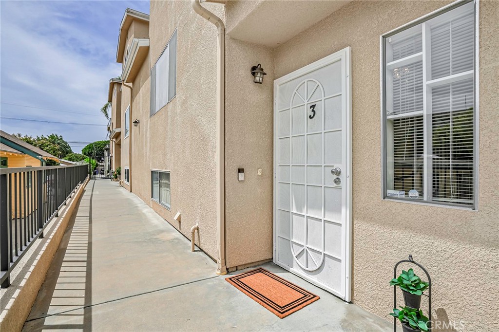 560 W 14th Street 3