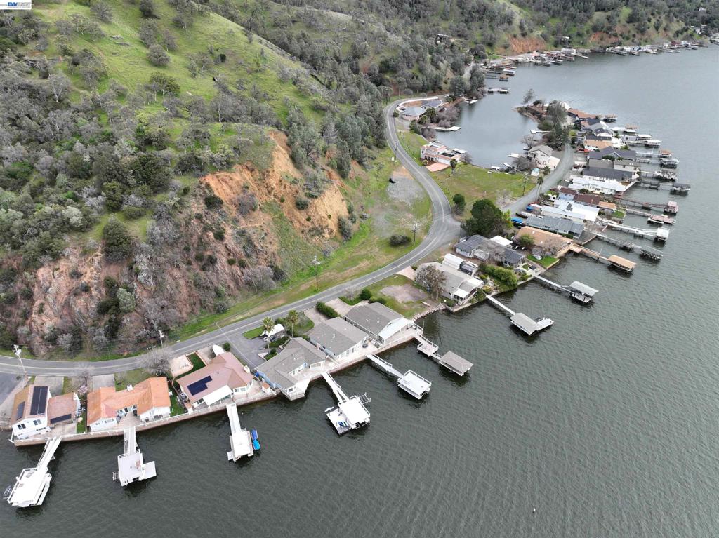 11130 Lakeshore Dr