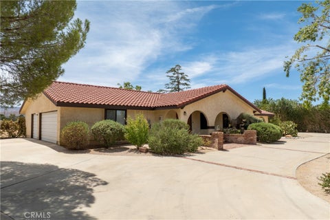 Photo of 4548 W Avenue K12, Quartz Hill, CA 93536 (MLS # SR26192565)