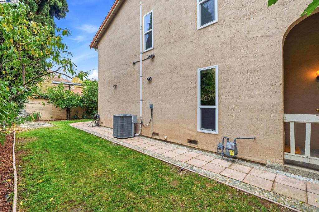 NEW HAVEN - Residential