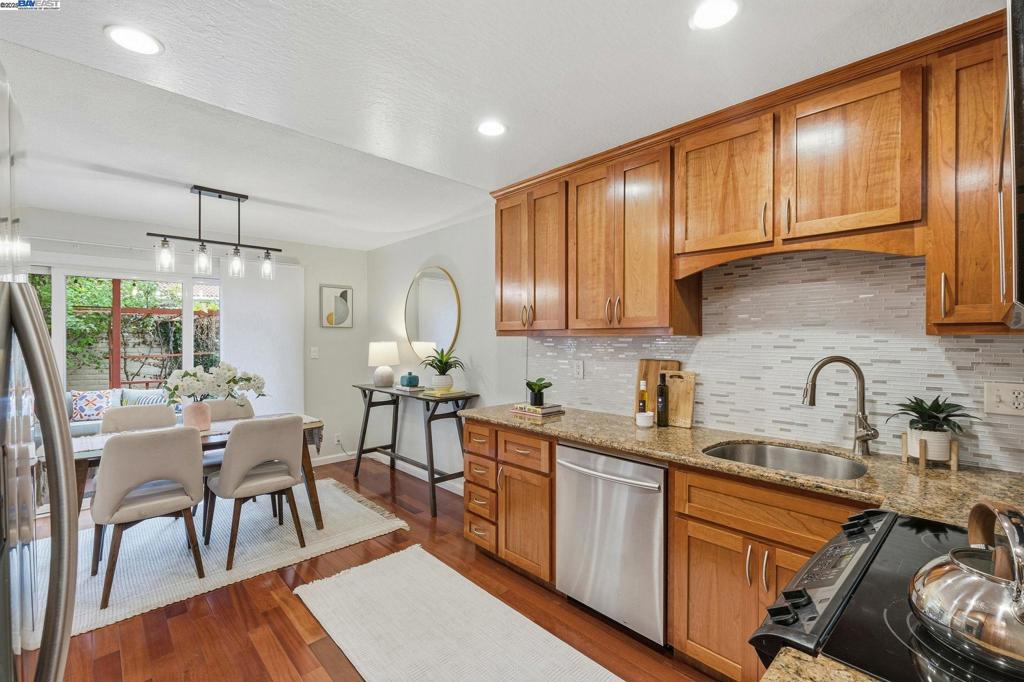 NEW HAVEN - Residential