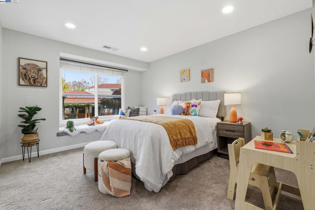 NEW HAVEN - Residential