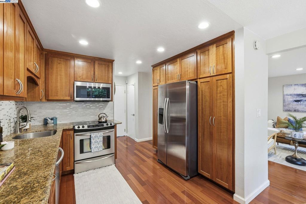 NEW HAVEN - Residential