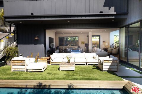1919 Pinehurst Road Los Angeles CA 90068