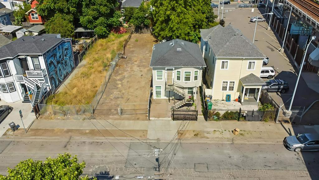 537 Chester St