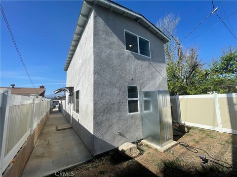 Photo of 239 Myrtlewood DR, Calimesa, CA 92320 (MLS # IG26106818)