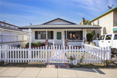 Photo of 1054 W 23rd Street, San Pedro, CA 90731 (MLS # SB26225376)