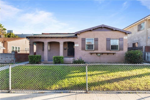 Photo of 1120 W 85th ST, Los Angeles, CA 90044 (MLS # PW26215429)