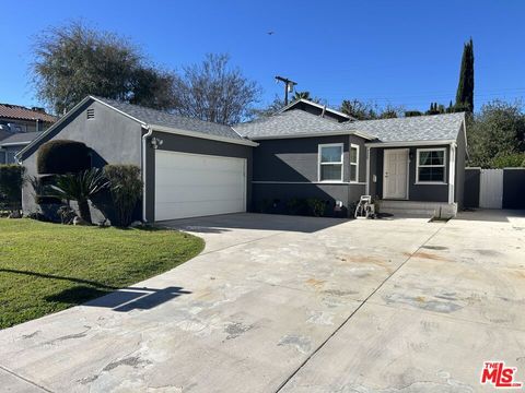 Photo of 5355 Rhea Avenue, Tarzana, CA 91356 (MLS # 26638641)