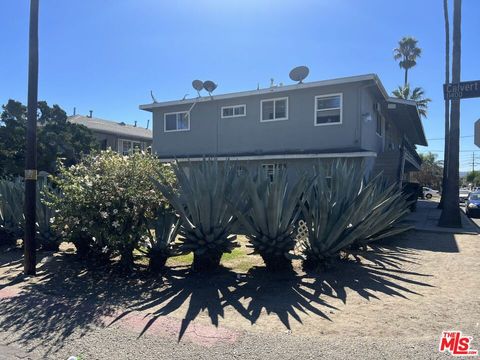 Photo of 6054 Farmdale Avenue #6, North Hollywood, CA 91606 (MLS # 26654679)