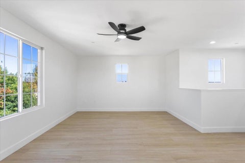 Tiny photo for 845 Fan Palm Lane, Brentwood, CA 94513 (MLS # ML82064955)