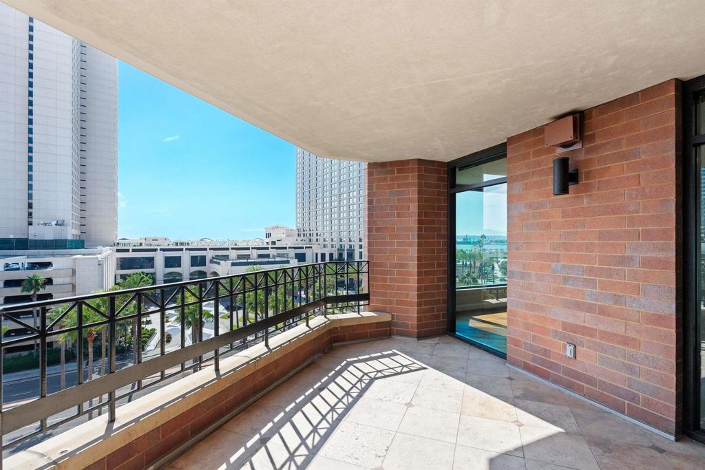 Downtown - Residential Lease