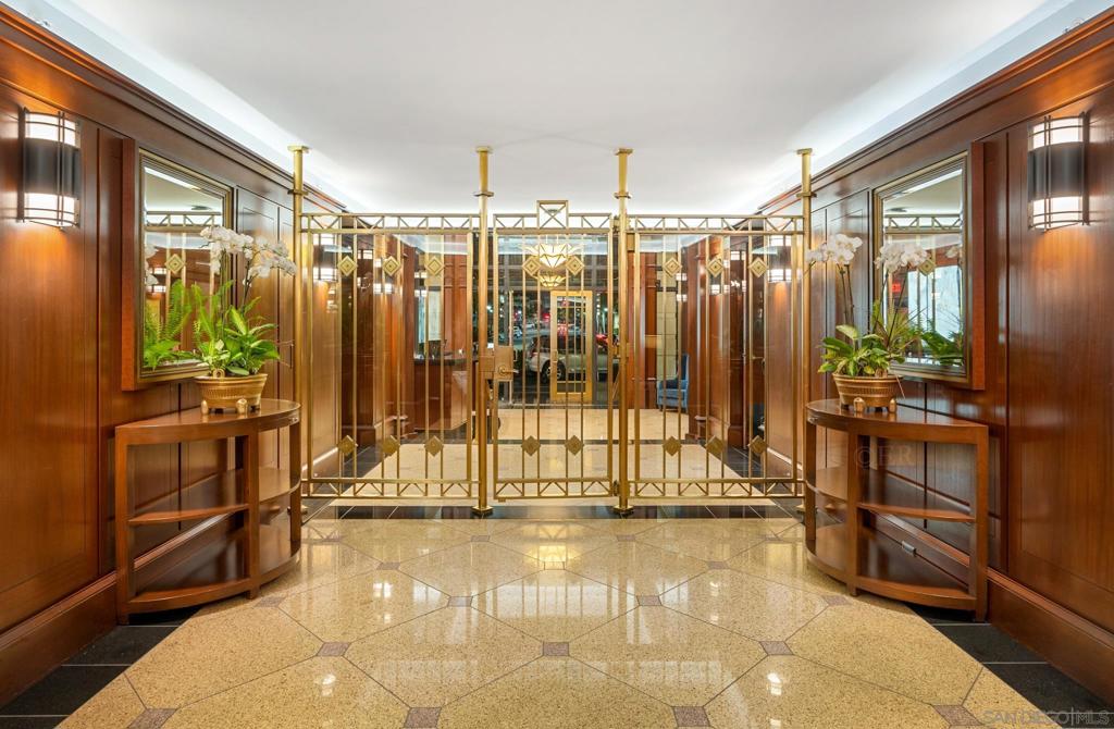 Downtown - Residential Lease