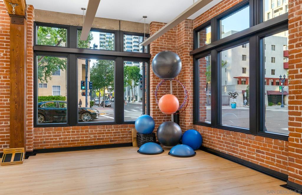 Downtown - Residential Lease