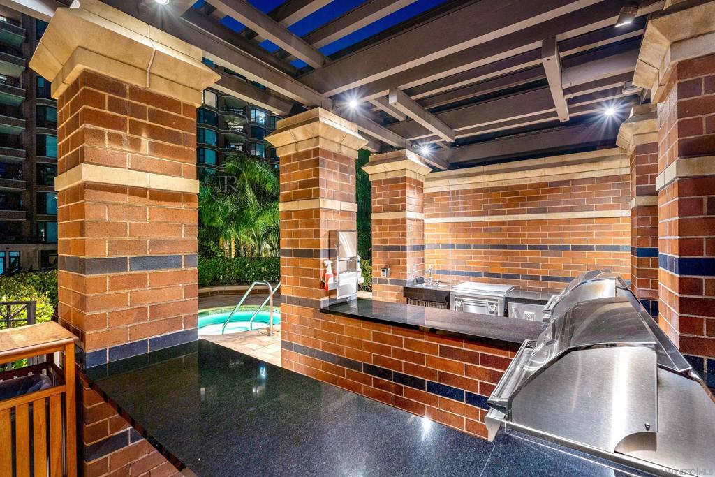 Downtown - Residential Lease