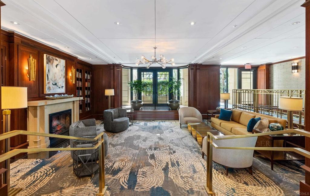 Downtown - Residential Lease