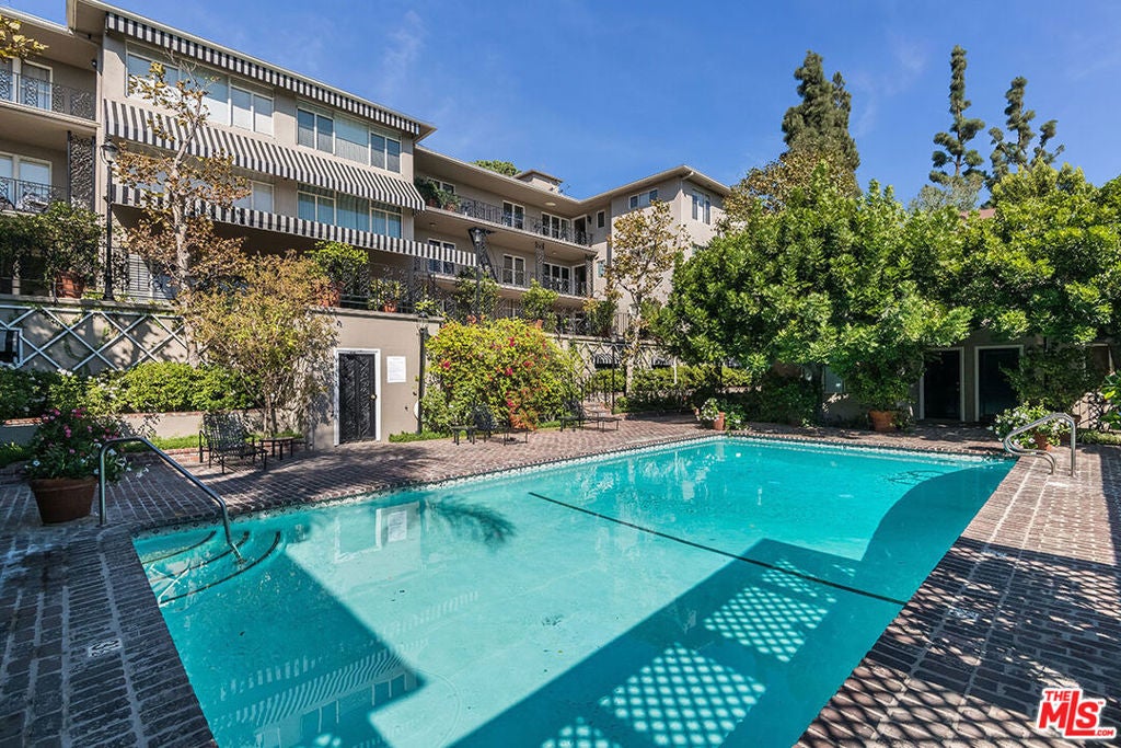 1225 Sunset Plaza Drive 2