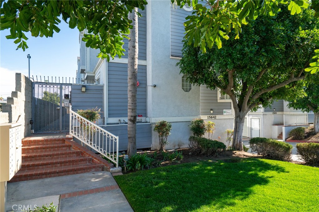 ,Pasadena - Residential Income