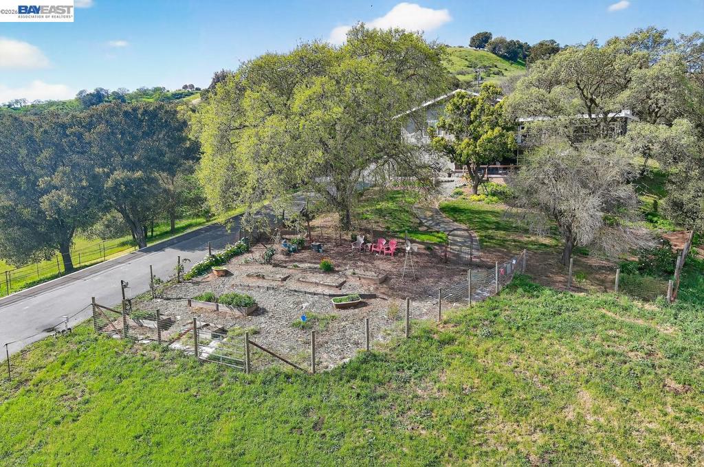 10700 Foothill Rd