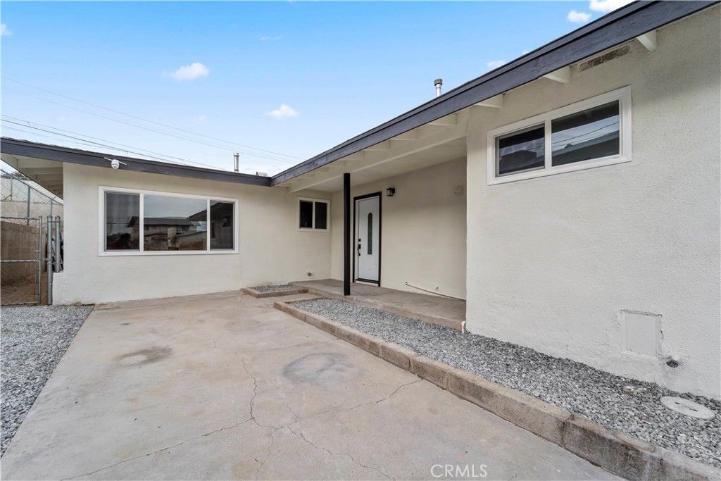 Photo of 937 E Elizabeth Street, Barstow, CA 92311 (MLS # IN26039425)
