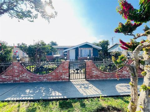 12022 207th Lakewood CA 90715