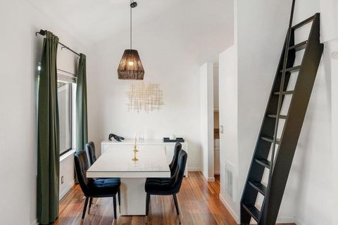 Photo of 1 Appian Way #713-8, South San Francisco, CA 94080 (MLS # ML82032024)