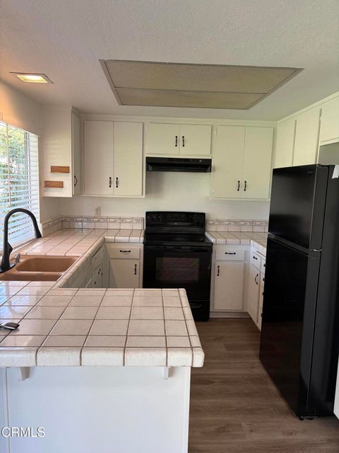 Photo of 2461 Bunting Avenue, Ventura, CA 93003 (MLS # V1-39362)
