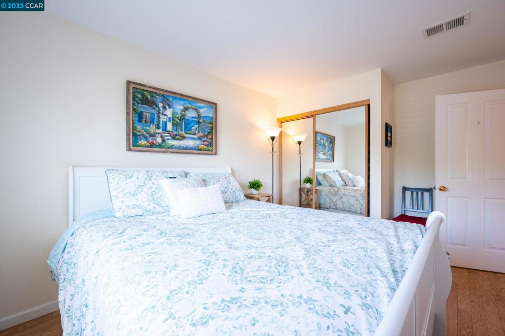 LARKEYAREA - Residential Lease