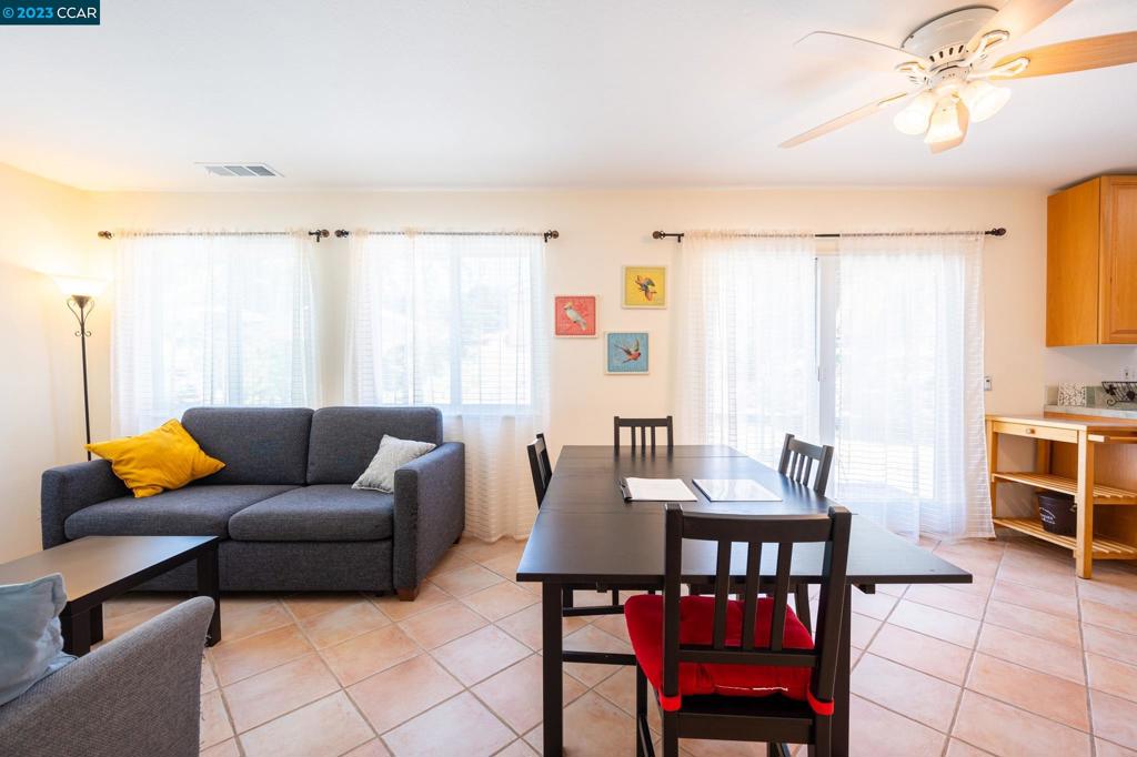 LARKEYAREA - Residential Lease