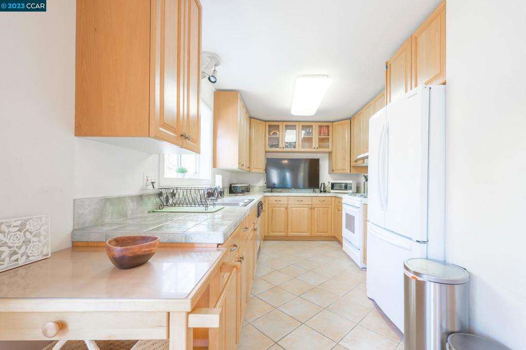 LARKEYAREA - Residential Lease