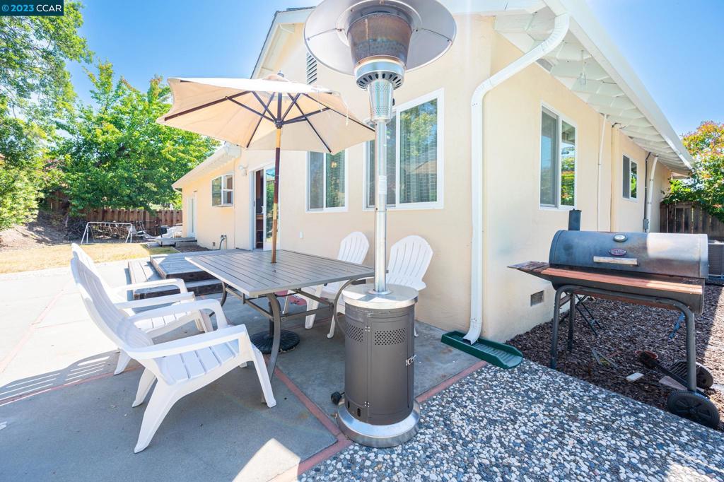 LARKEYAREA - Residential Lease