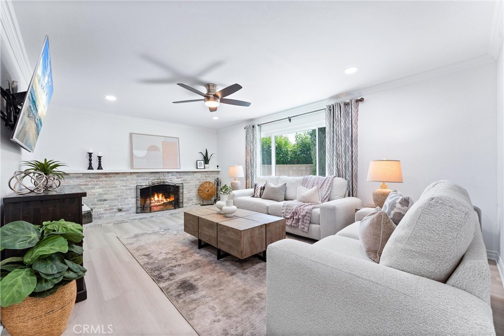 200 Friar Place