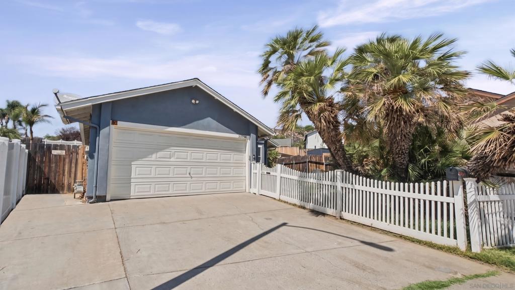 10958 Gayola Ln