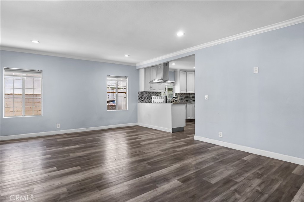 46 W Pleasant