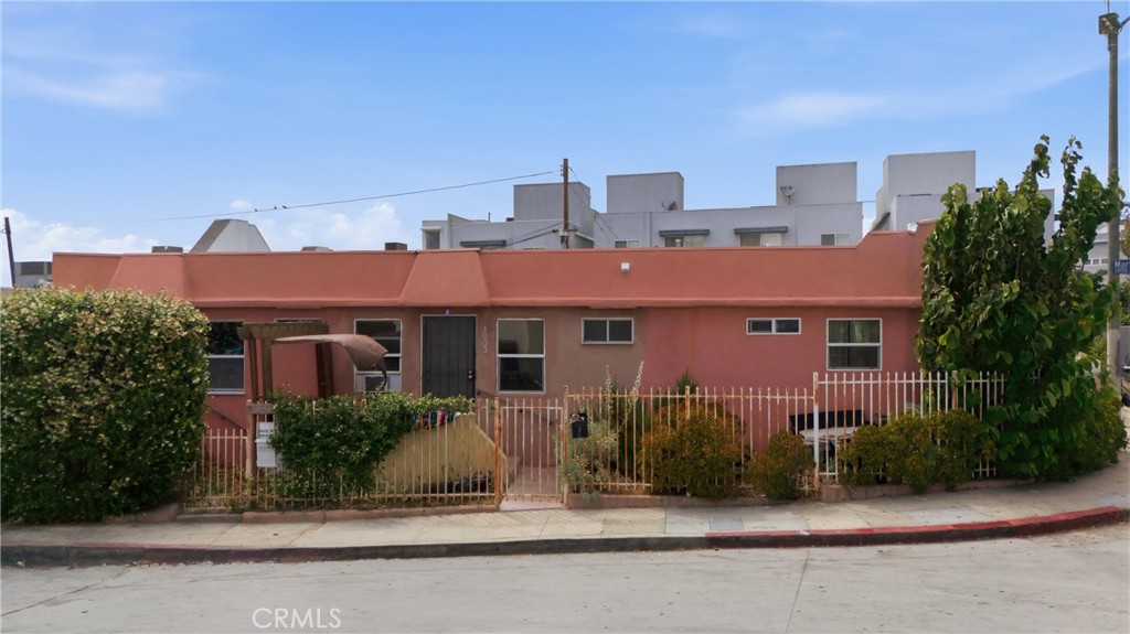 1126 White Knoll Drive