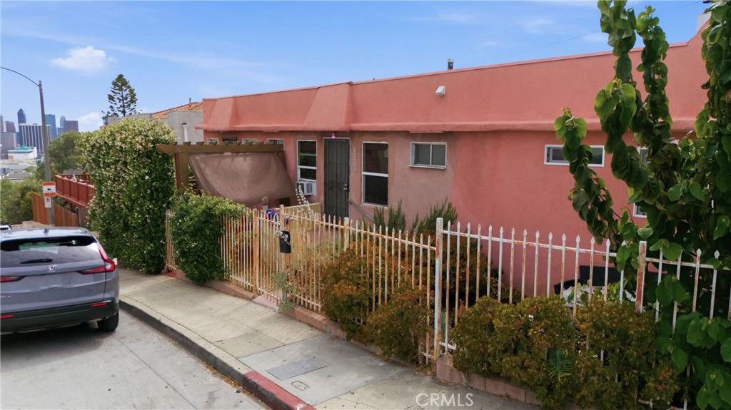 1126 White Knoll Drive