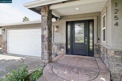 Photo of 1254 Craig Dr Dr, Concord, CA 94518 (MLS # 41107078) Photo of 1254 Craig Dr Dr, Concord, CA 94518 (MLS # 41107078)