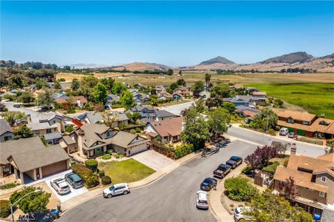 Tiny photo for 833 Escuela Court Ct, San Luis Obispo, CA 93405 (MLS # PI26122093)