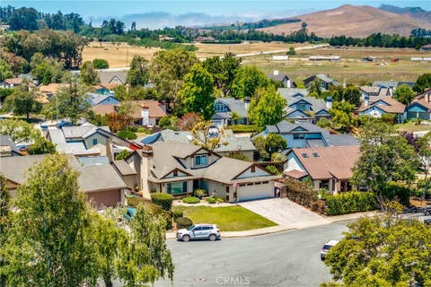 Tiny photo for 833 Escuela Court Ct, San Luis Obispo, CA 93405 (MLS # PI26122093)