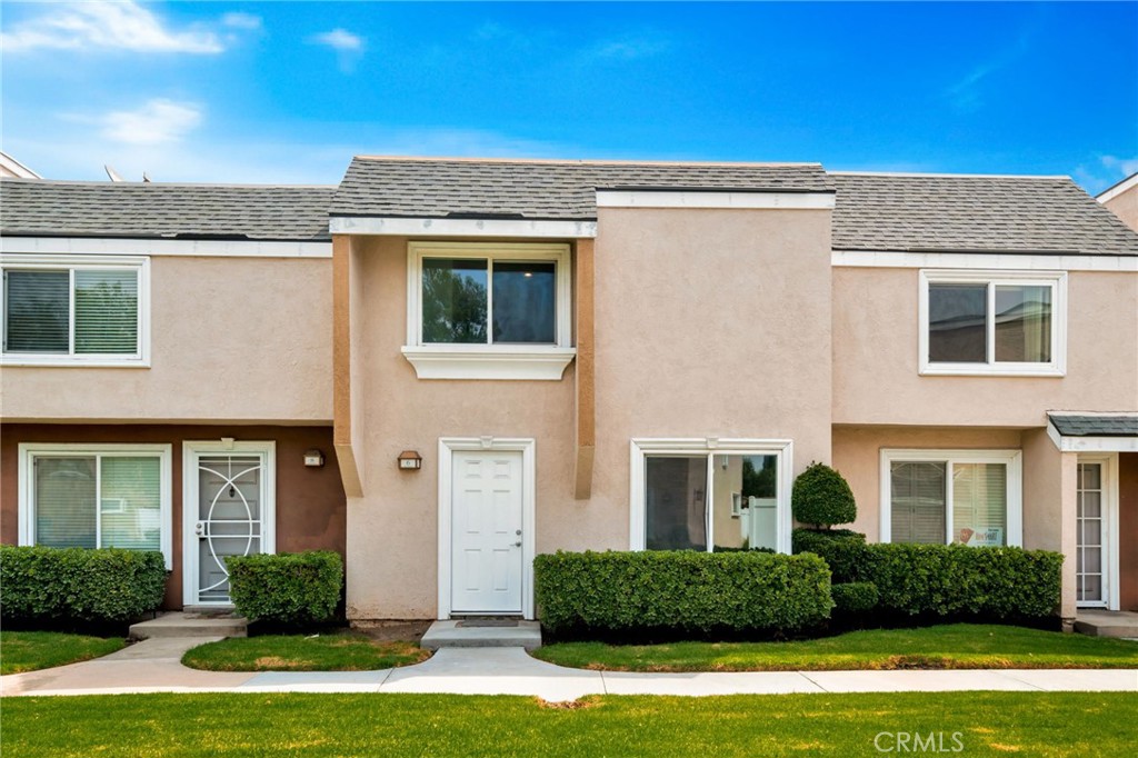 Welcome to 6 Raleigh, a rare 3-bedroom townhome located in the highly desirable Heritage Grove community of Irvine. This turnkey home offers a functional two-story layout with a spacious living room, dedicated laundry area, and freshly painted interior. The first floor includes a convenient half bath for guests and a well-maintained kitchen with plenty of cabinet space, a pantry, and an open layout that connects seamlessly to the dining area and a private enclosed patio, perfect for outdoor dining or entertaining. Throughout the home, you’ll find recessed lighting and large windows that create a bright, airy feel. Upstairs are three generously sized bedrooms with ample closet space and a full bathroom with dual sinks. The community offers well-manicured grounds, a sparkling pool and spa, greenbelt walking paths, and plenty of guest parking. With a low HOA and a prime location in the heart of Irvine, you’re just minutes from top-rated schools, parks, shopping, dining, and easy access to the 5, 405, 133, and 261. A great opportunity to own a move-in ready 3-bedroom home in one of Irvine’s most established and centrally located neighborhoods.
