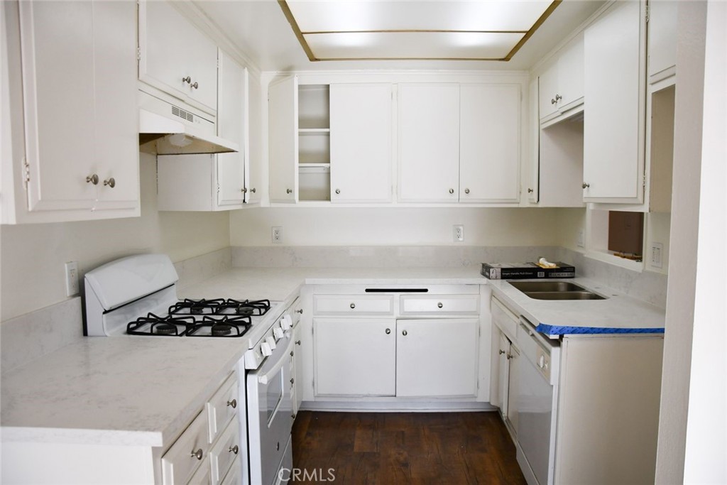 13181 Balboa