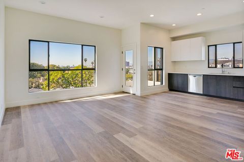 Tiny photo for 2465 Purdue Avenue #PH 3, Los Angeles, CA 90064 (MLS # 26652383)